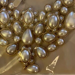 NEW Amrita Singh pearl collar statement necklace, gold hardware